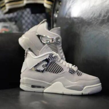 Introducing the Air Jordan 1 Mid OG Chicago Kids Shoes: Style, Performance, and Support